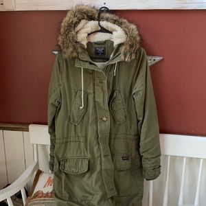 Abercrombie & Fitch Women’s Winter Coat
